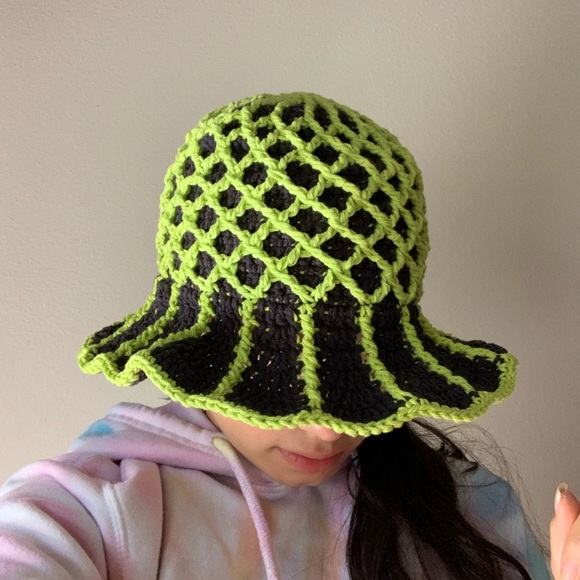 Handmade crochet lattice sun hat neon green/black